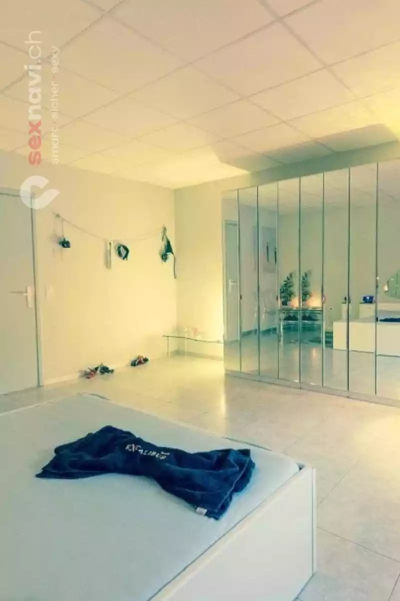 BLACK ROSES BLACK ROSES Bern Stadt