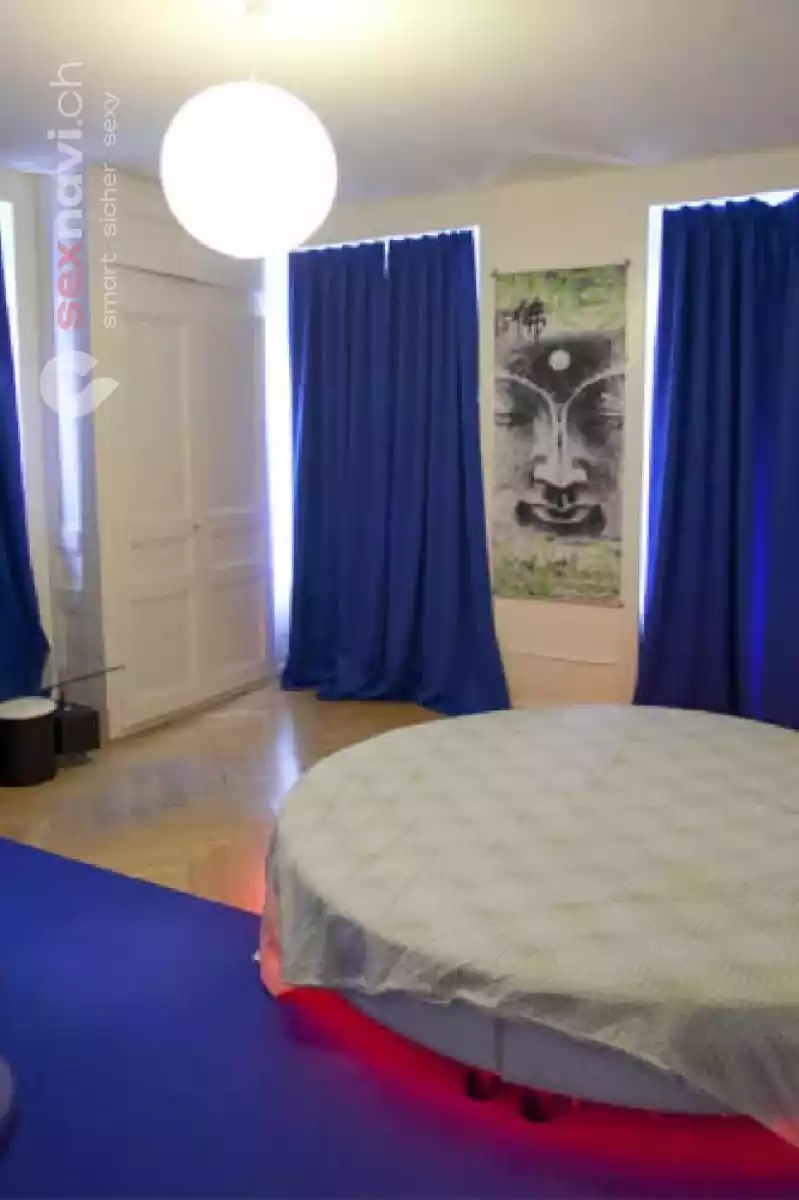 Le Diams Le Diams Neuchatel / Neuenburg