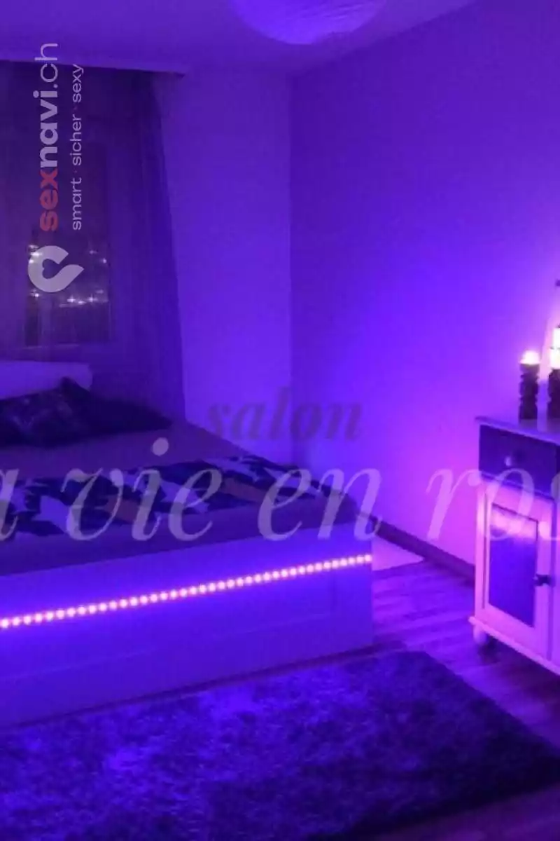 Salon La vie en Rose 89 A Salon La vie en Rose 89 A Neuchatel / Neuenburg