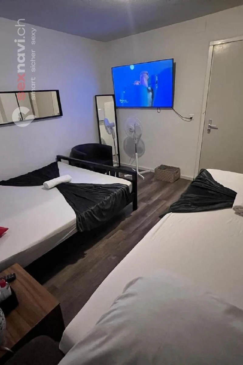 Studio zu verkaufen Bewilligt f&uuml;r 6 Frauen 24/7 Dagmersellen, Schweiz, Luzern