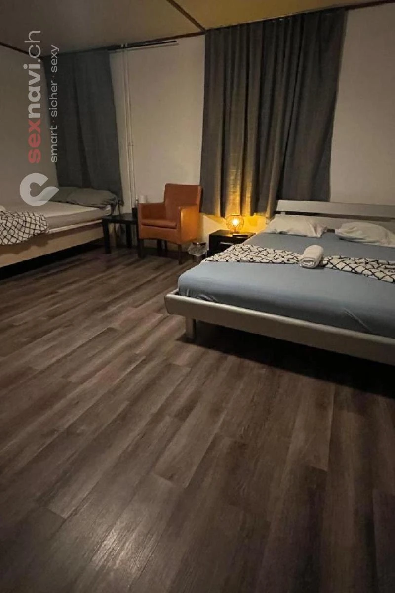 Studio zu verkaufen Bewilligt f&uuml;r 6 Frauen 24/7 Dagmersellen, Schweiz, Luzern