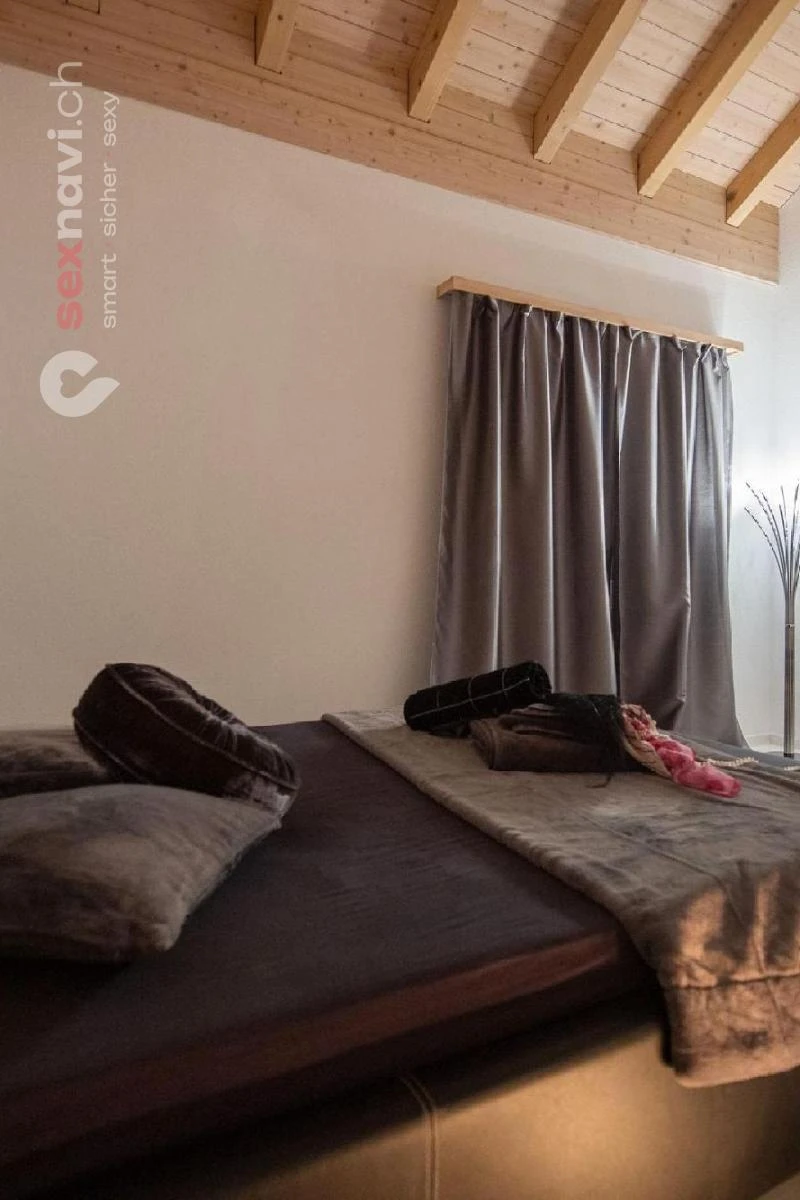 Amara Noir Verdiene bis zu 4000.-/Woche Waltenschwil, Aargau, Schweiz