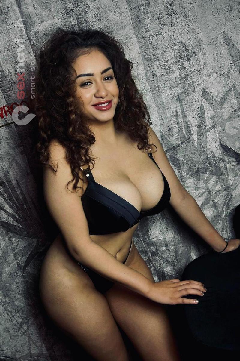 BELLA-XXL-BOOBS 18-jährige Spalte wartet.... Zürich Umgebung, Schaffhausen, Zürich Stadt, Schweiz, Thayngen