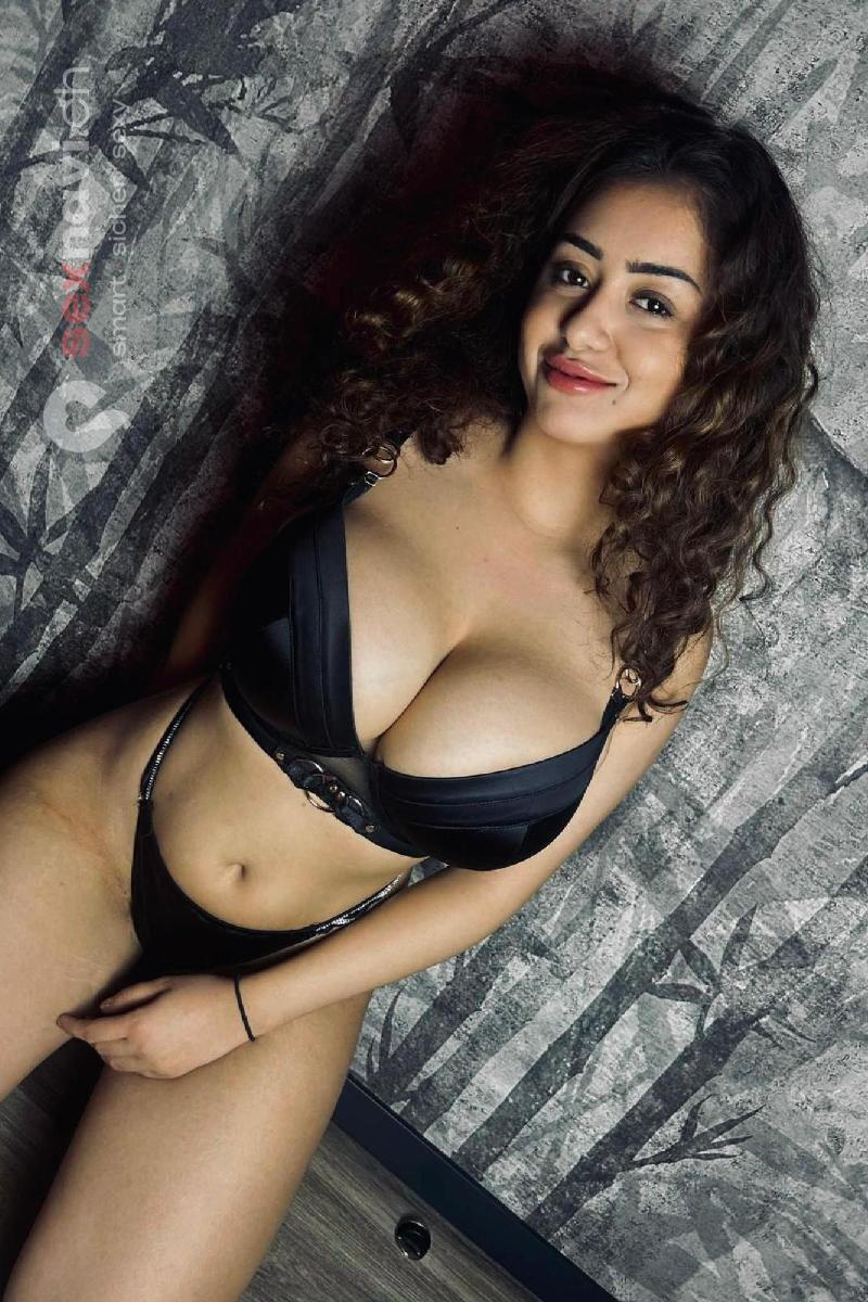 BELLA-XXL-BOOBS 18-jährige Spalte wartet.... Zürich Umgebung, Schaffhausen, Zürich Stadt, Schweiz, Thayngen