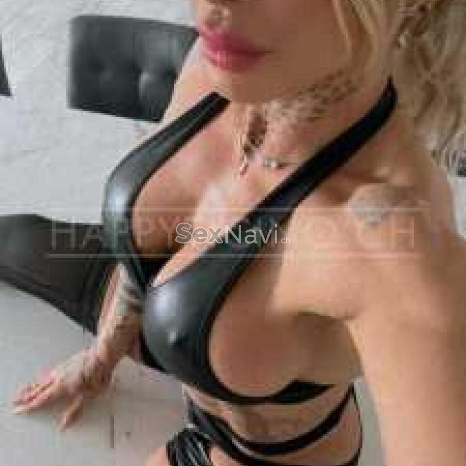 Sara Bella bionda italiana di 34  Chiasso, Schweiz, Tessin