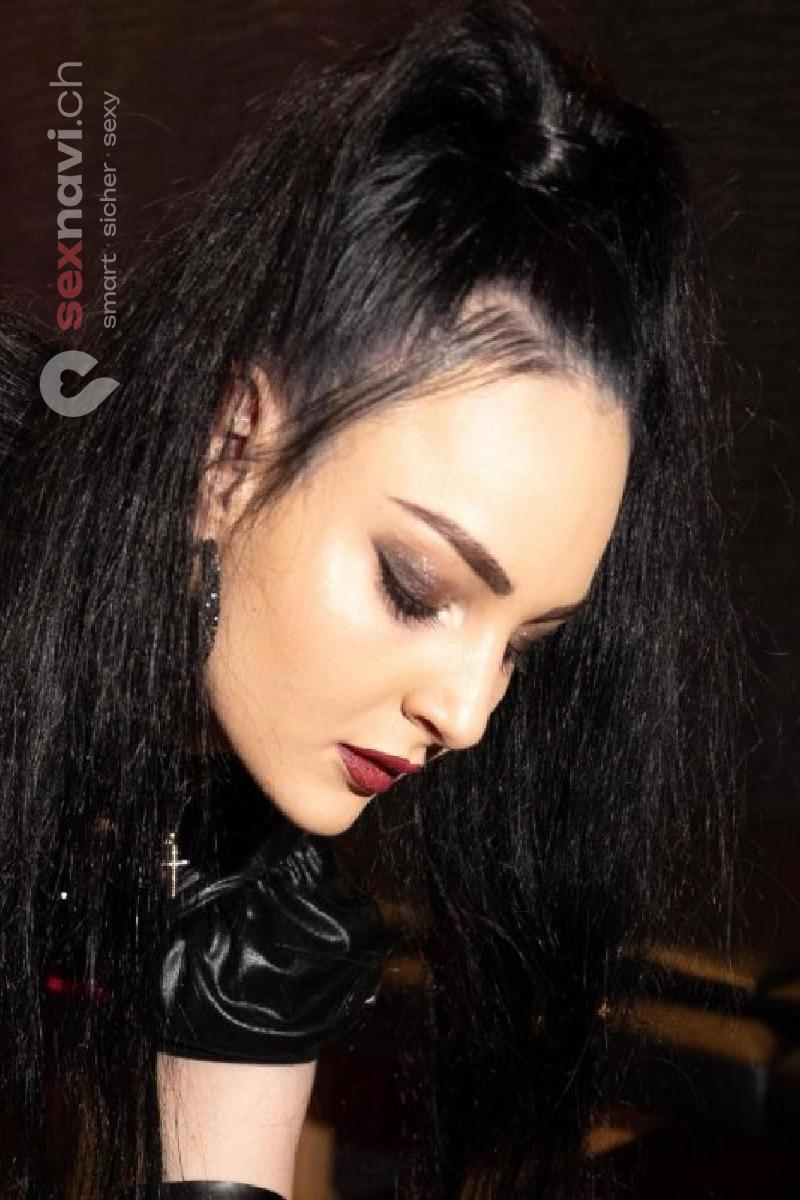 Mistress Anabelle Erfahrene Domina Zug, Buchrain, Aargau, Schweiz, Luzern
