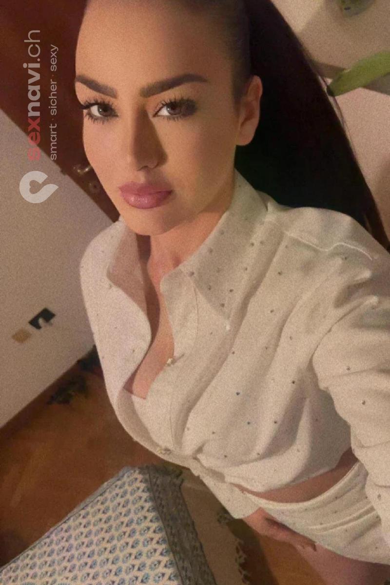 Bianca 😈 br&uuml;nette liebt Anal 🍆 🔥 Aargau, Schweiz, Menziken, Luzern , Schwyz