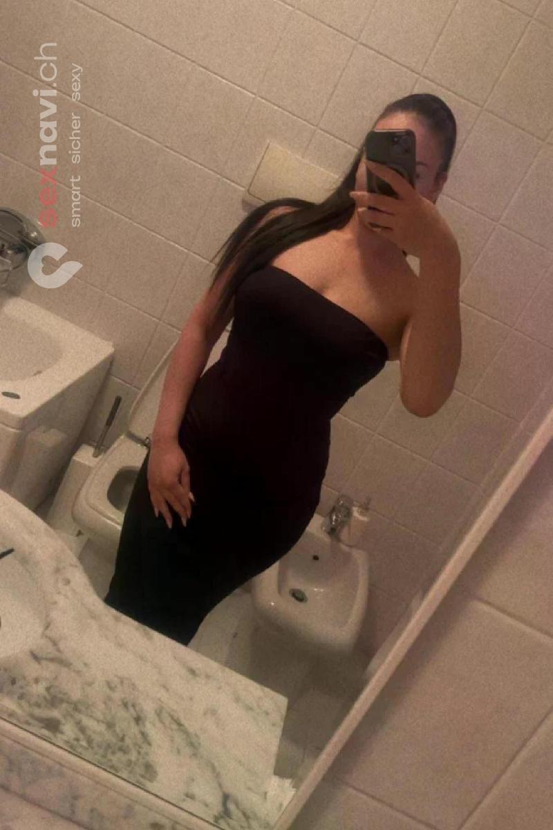 Bianca 😈 br&uuml;nette liebt Anal 🍆 🔥 Aargau, Schweiz, Menziken, Luzern , Schwyz