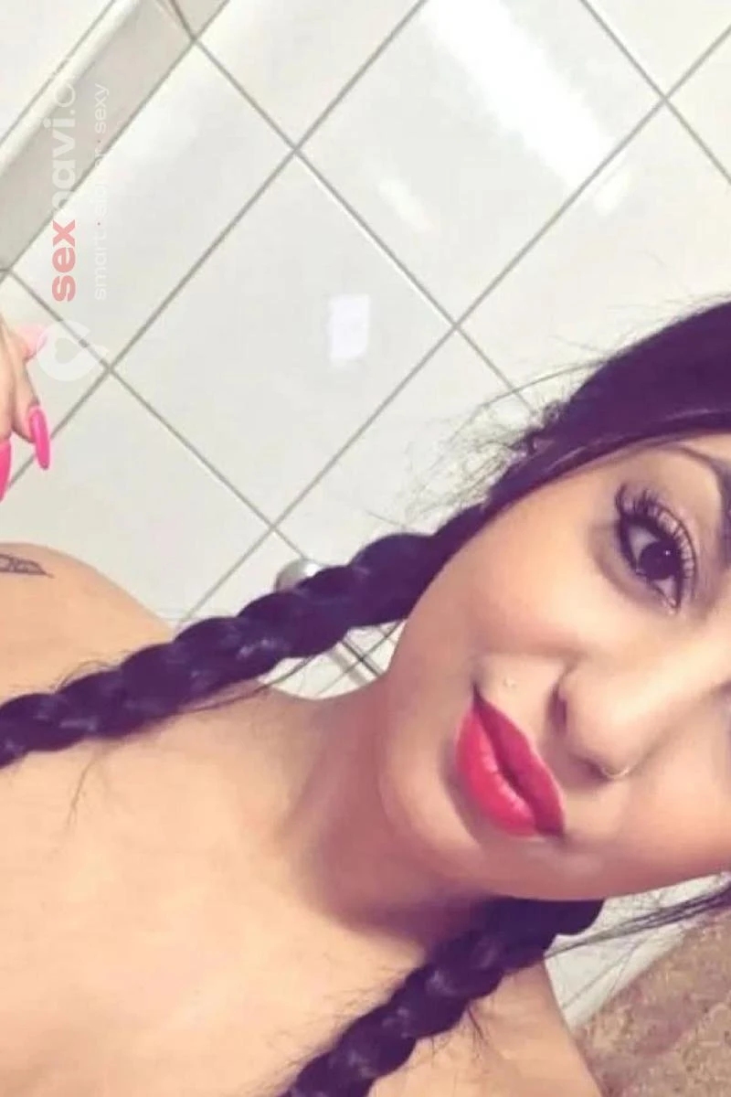Leyla mit MUTTERMILC Sehr geile xxx Girl St.Gallen, &Ouml;sterreich, Thurgau, Schweiz, M&uuml;llheim Dorf