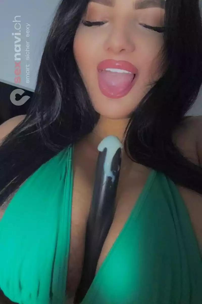 Channel CHUBBY TEEN CHUBBY ANAL SEX Jura, Biel/Bienne, Schweiz, Neuchatel / Neuenburg, Fribourg / Freiburg