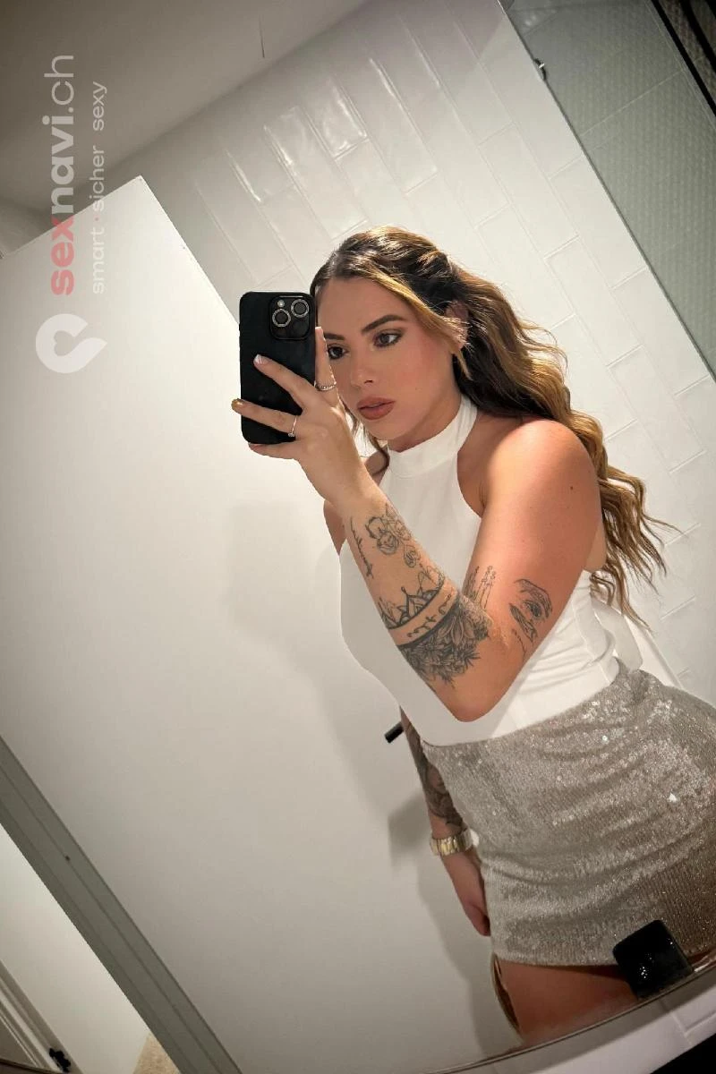 Angelica LATINA ANAL SEX CIM CIF Jura, Schweiz, Neuchatel / Neuenburg, La Chaux-de-Fonds, Fribourg / Freiburg