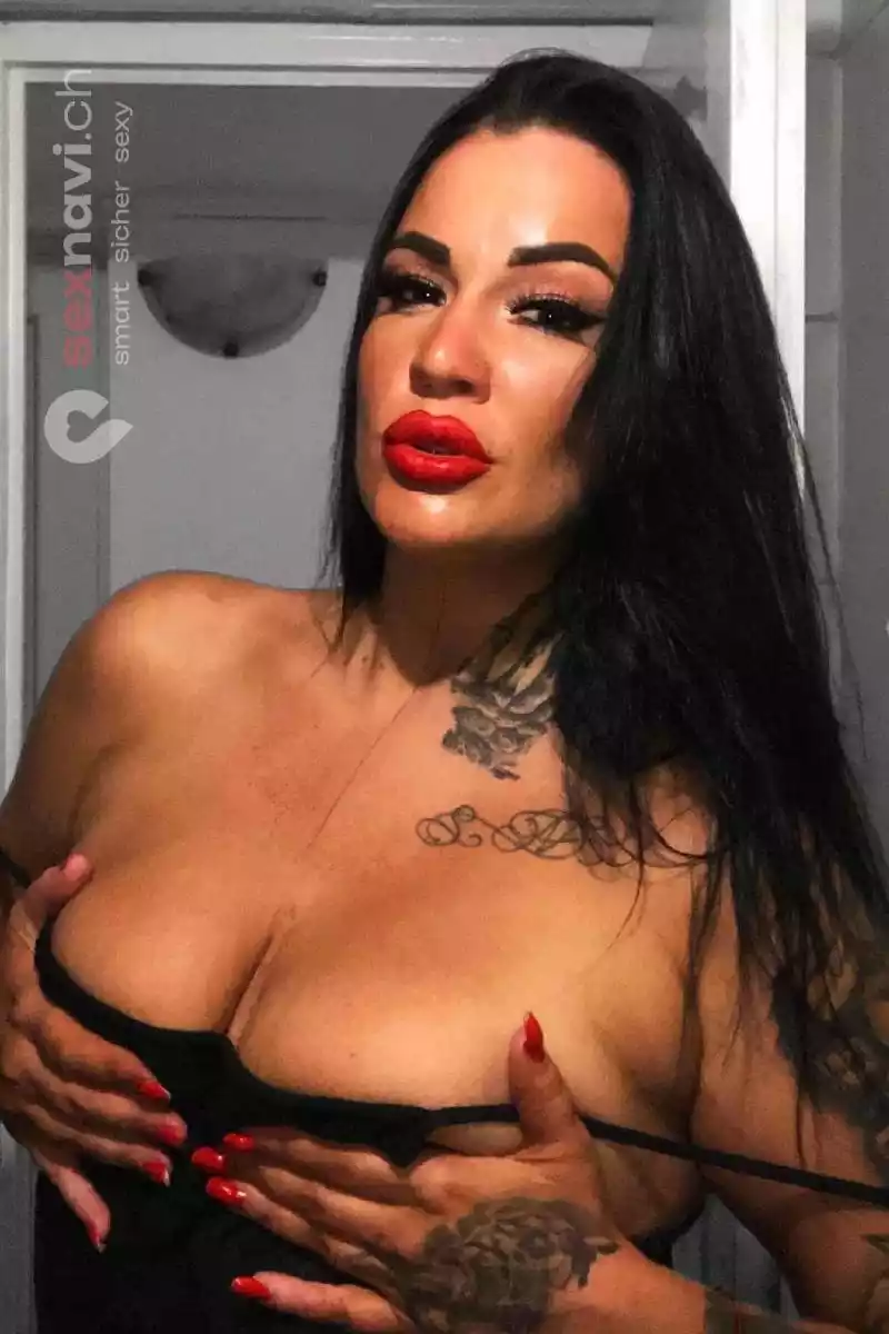 Kira Wie ein Vulkan 🌋 Basel, Basel, Aargau, Schweiz, Solothurn