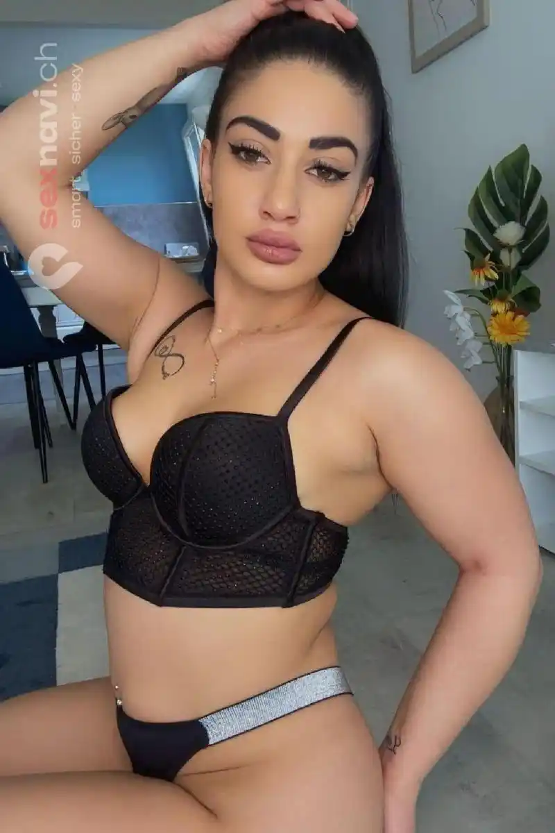 Giulia TEEN TEEN COME IN FACE Jura, Biel/Bienne, Schweiz, Neuchatel / Neuenburg, Fribourg / Freiburg