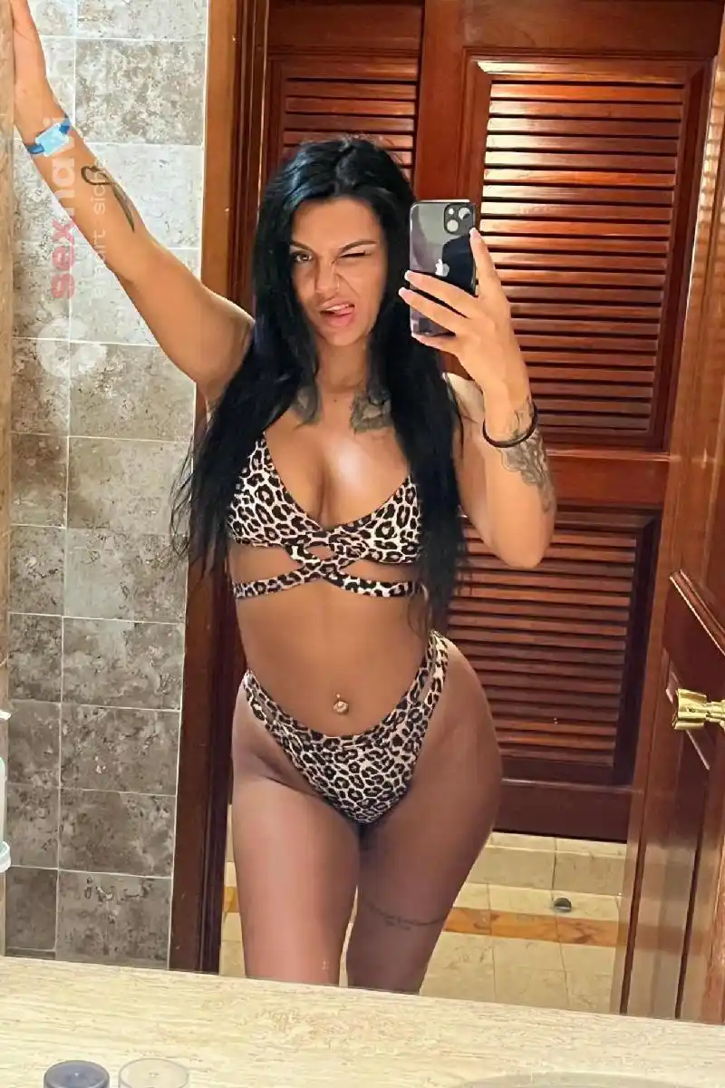 Tina 🔱🔱   Castello 🔱 🔱 Schweiz, Luzern , Brunnen, Schwyz