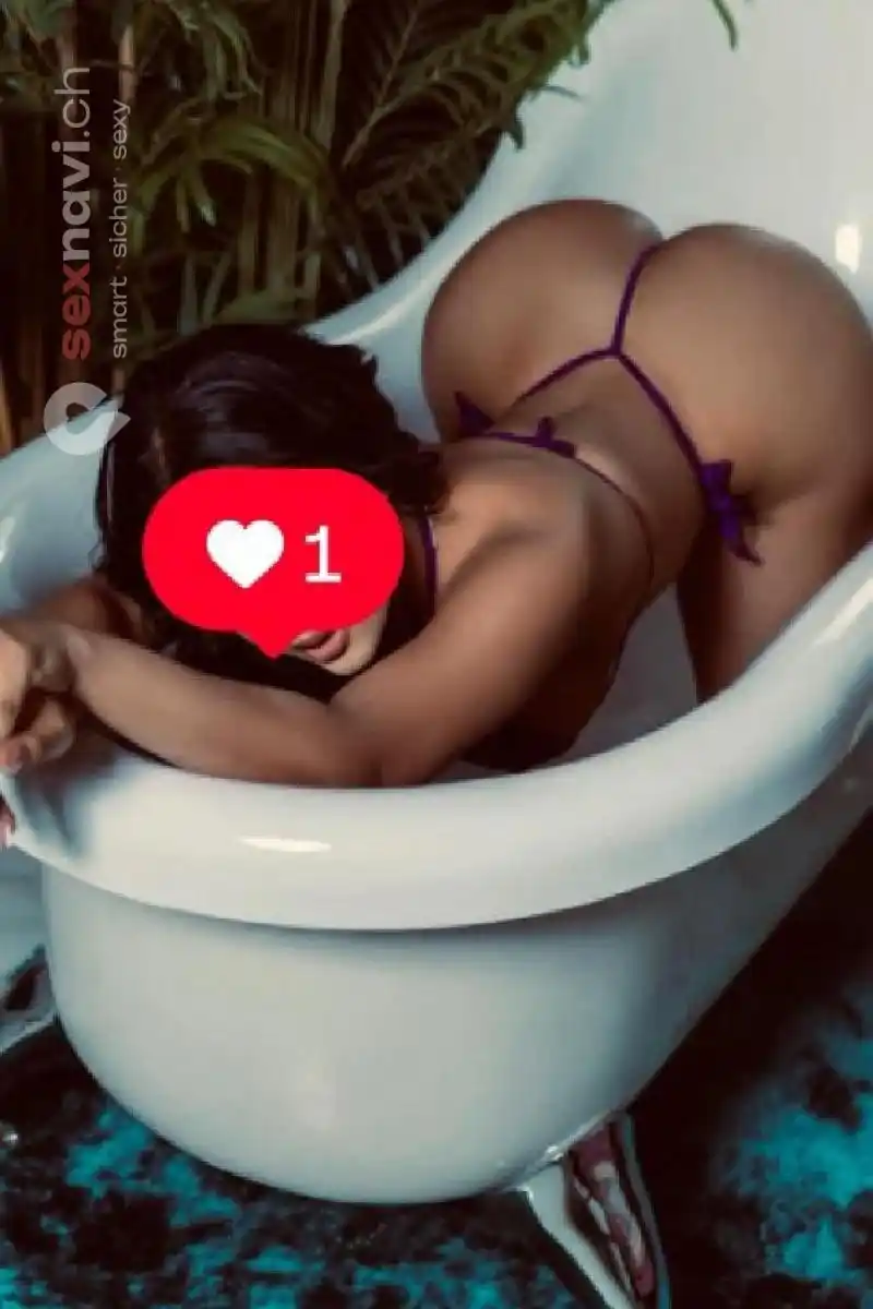 Samira 🔱🔱   Castello 🔱 🔱 Schweiz, Luzern , Brunnen, Schwyz