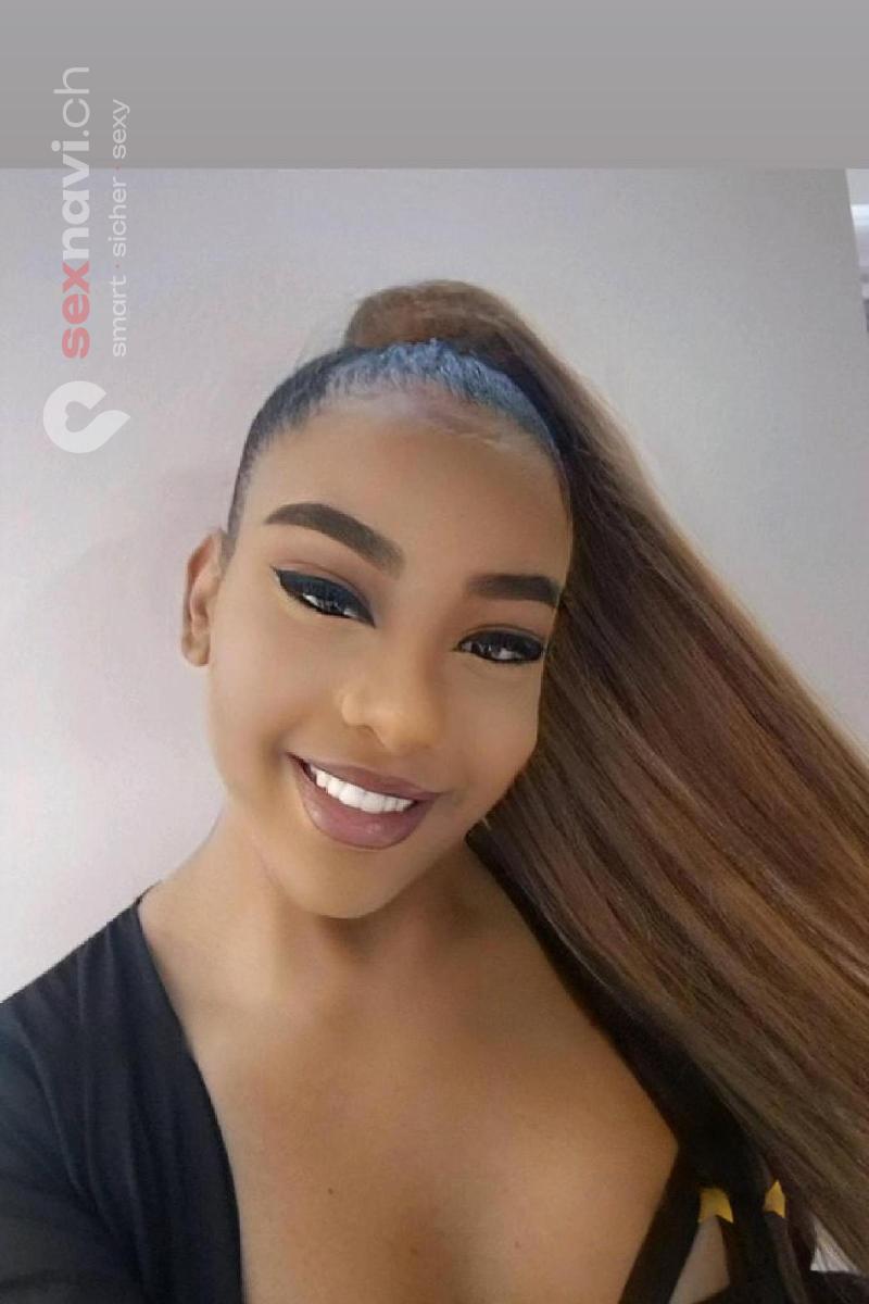 TS Choko Rodrigues TS Latina mit Feuer St.Gallen, Z&uuml;rich Umgebung, Liechtenstein, Sevelen, Schweiz