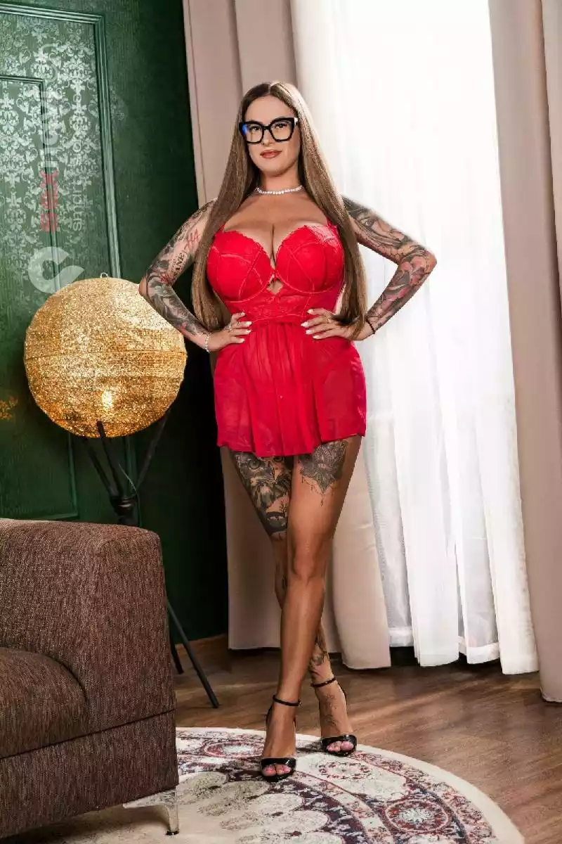 Sonia CHUBBY BLOND NYMPHO BEST BLOWJOB Jura, Schweiz, Neuchatel / Neuenburg, La Chaux-de-Fonds, Fribourg / Freiburg