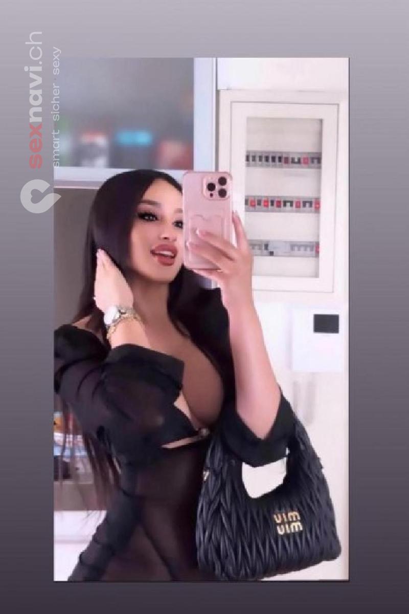 Naomi Devot Basel, Basel, Deutschland, Schweiz