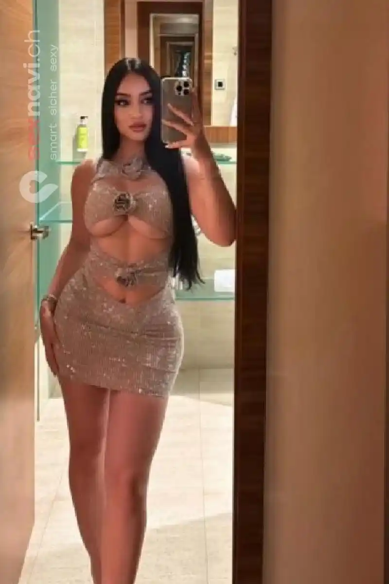 Naomi Devot Basel, Basel, Schweiz