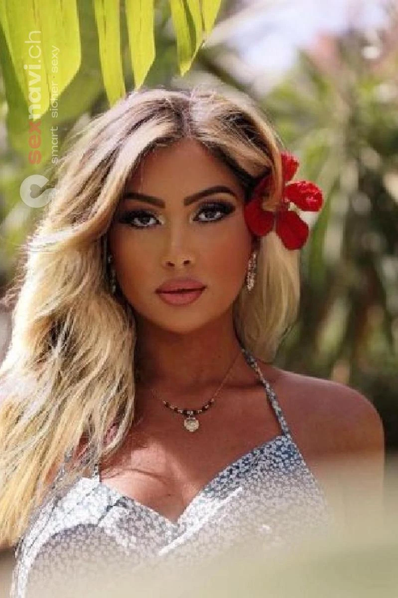 Kim Natural brust Basel, Basel, Deutschland, Schweiz