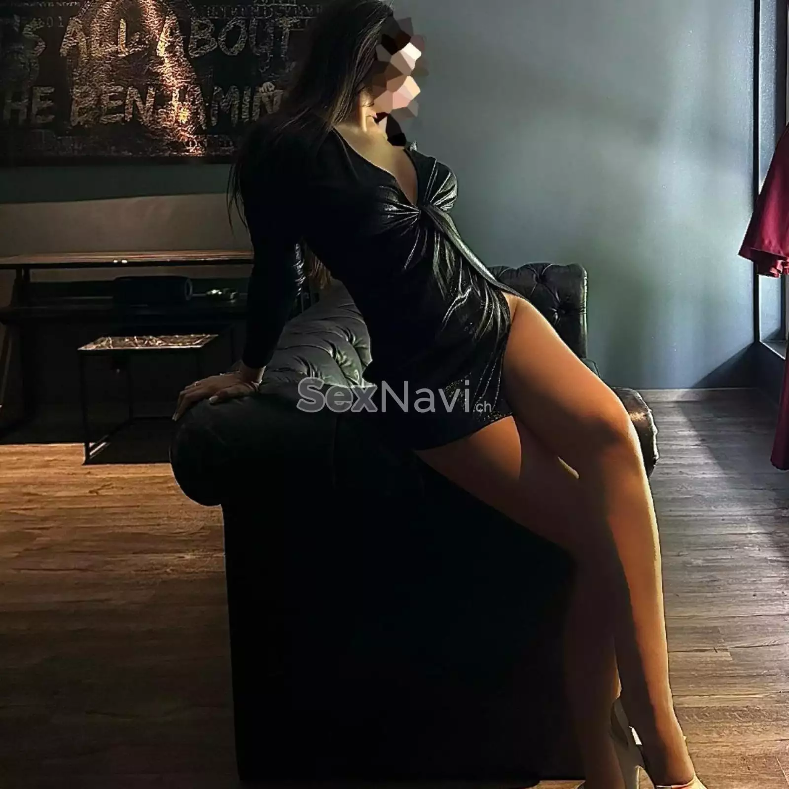 Olivia Brunette sexy Waadt, Wallis, Schweiz, Roche VD, Fribourg / Freiburg