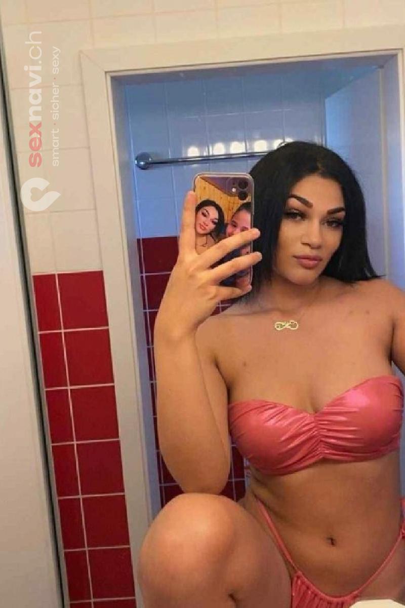 MIA Teenie will Dich tief spüren Basel, Basel, Schweiz