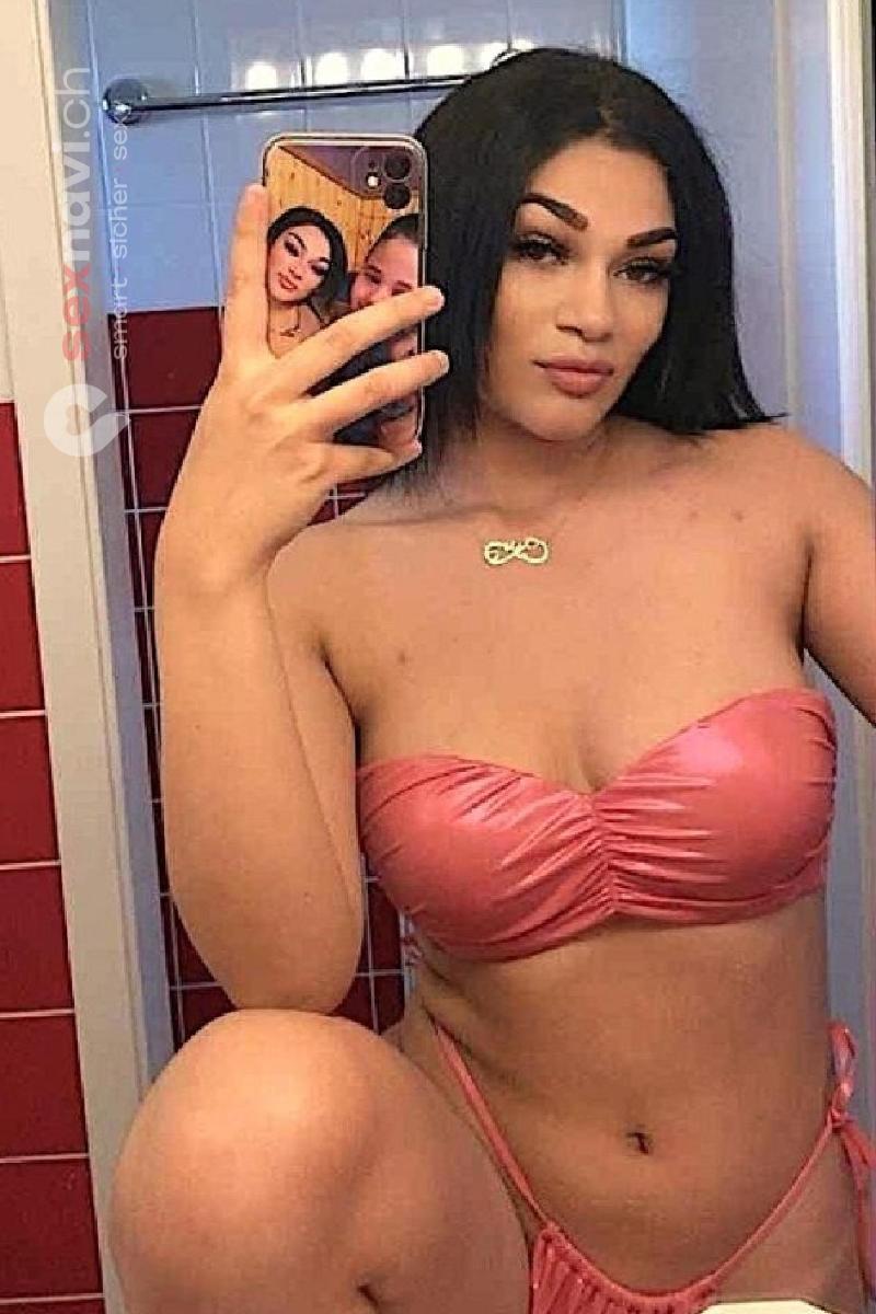 MIA Teenie will Dich tief spüren Basel, Basel, Schweiz