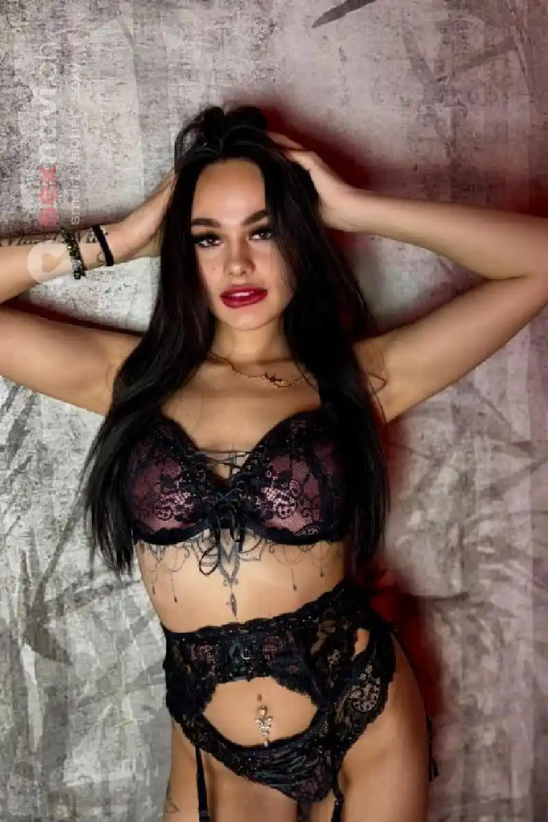 ANISSA Teenie - Heiss und feucht... Basel, Basel, Schweiz