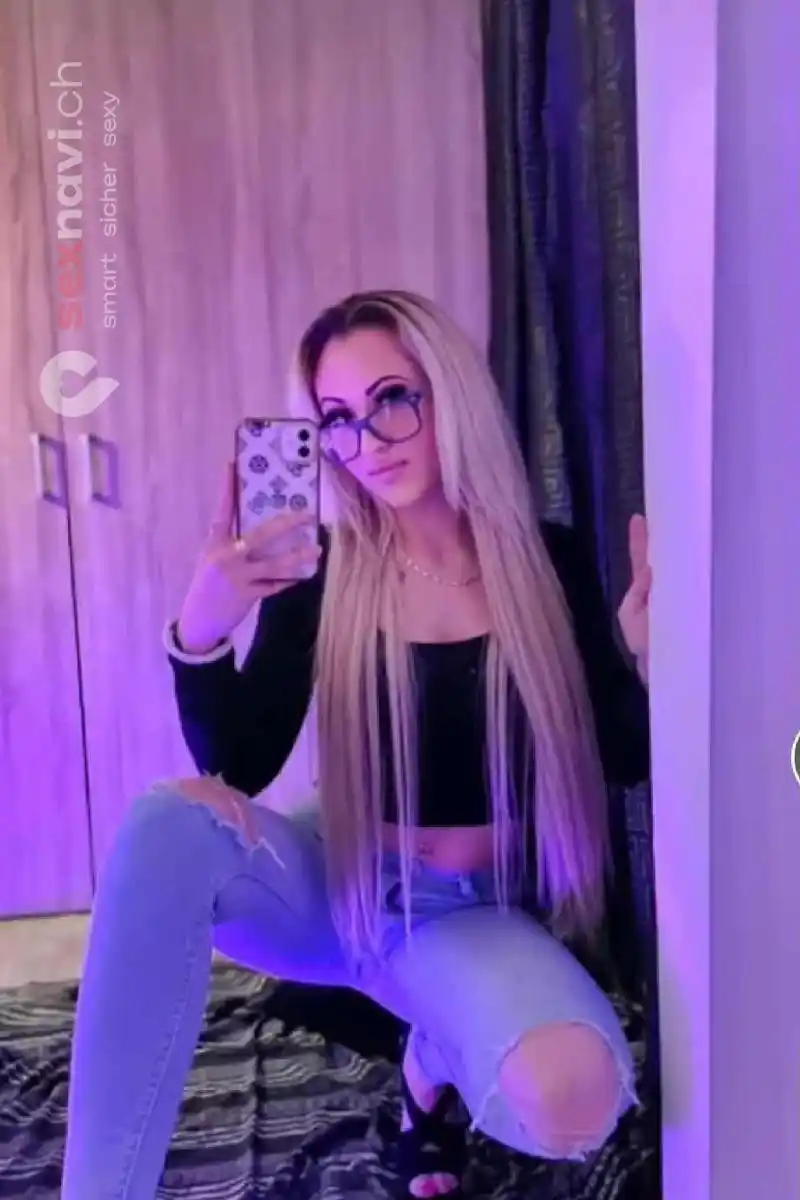 Naomi Skinny Girl Basel, Basel, Deutschland, Schweiz