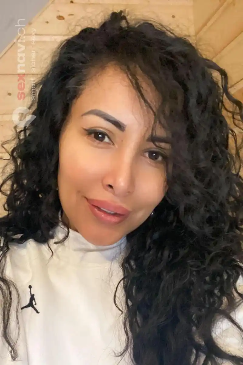 Andrea MILF MILF LATINA GFE CIM CIF Jura, Schweiz, Neuchatel / Neuenburg, La Chaux-de-Fonds, Fribourg / Freiburg