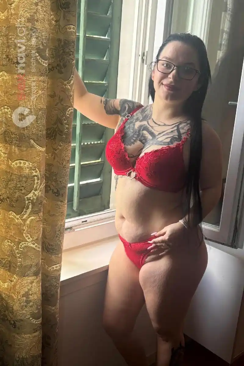 HOLLY Heisse TEENIE-Spalte... Zürich Umgebung, Schaffhausen, Zürich Stadt, Schweiz, Thayngen