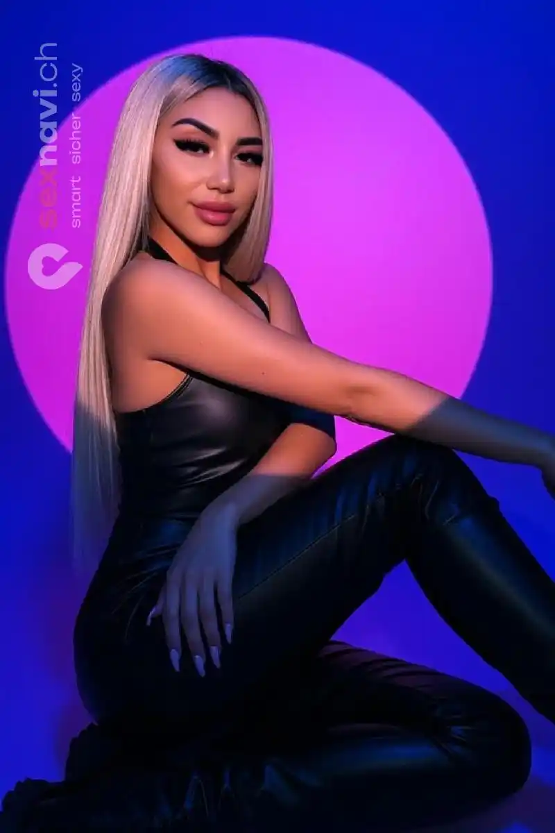 EMMA Blonder Engel Z&uuml;rich Umgebung, Dietikon, Z&uuml;rich Stadt, Aargau, Schweiz