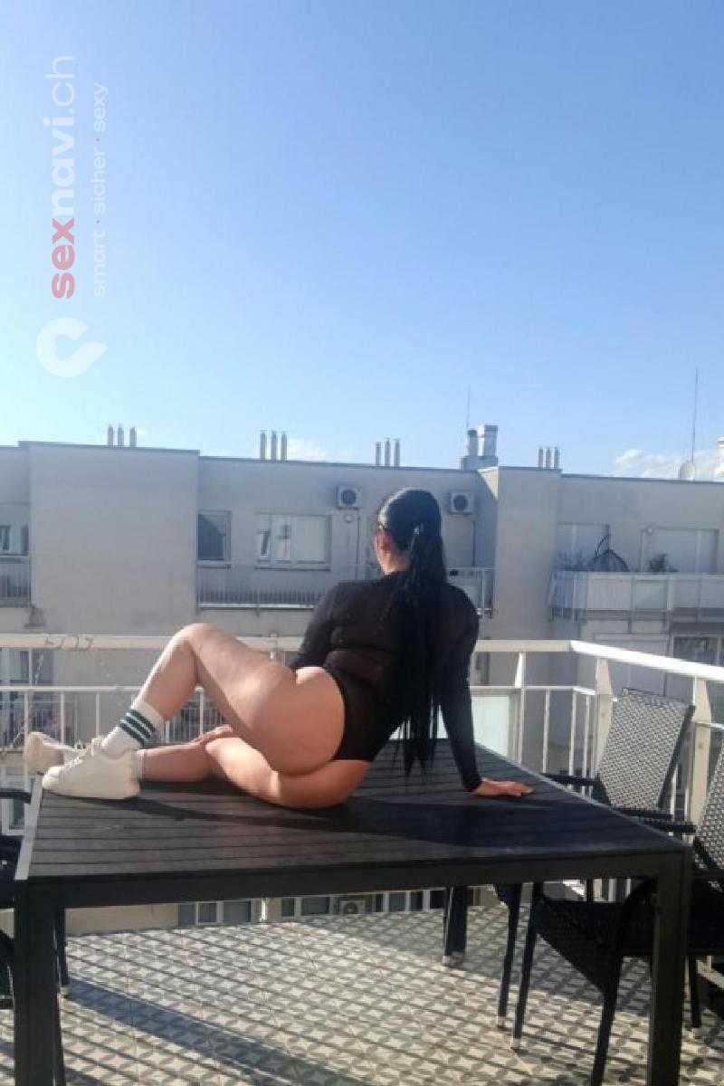 ZOE Rassig + Brand-heiss... Basel, Basel, Schweiz