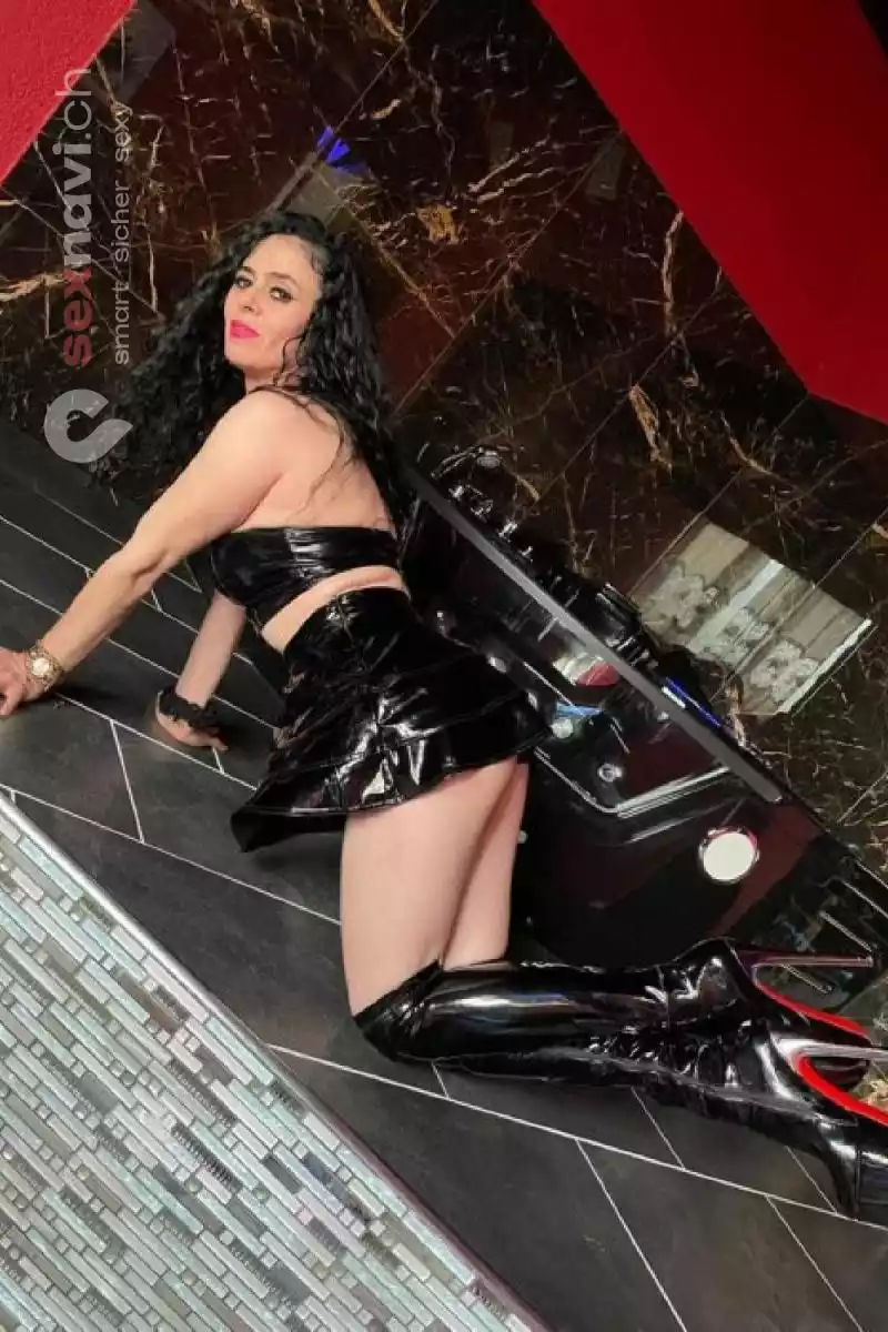 Ionela 💢 💢 Jägerbar 💢 💢 Schweiz, Luzern , Seewen SZ, Schwyz