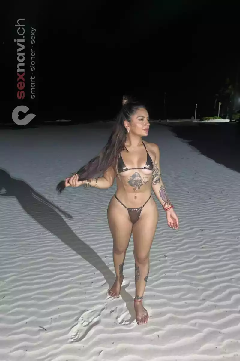 Tiffany TEEN TEEN LATINA DEEPTHROAT Waadt, Biel/Bienne, Schweiz, Neuchatel / Neuenburg, Fribourg / Freiburg