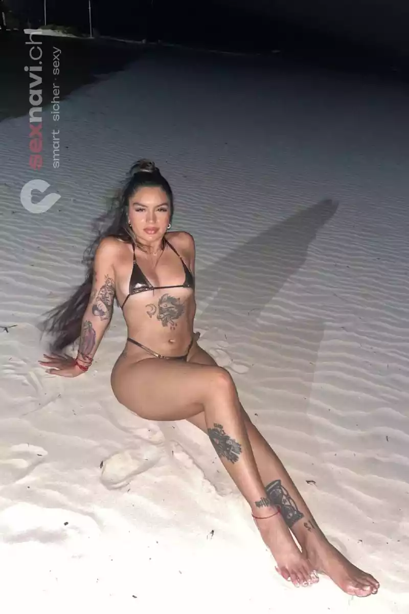 Tiffany TEEN TEEN LATINA DEEPTHROAT Waadt, Biel/Bienne, Schweiz, Neuchatel / Neuenburg, Fribourg / Freiburg