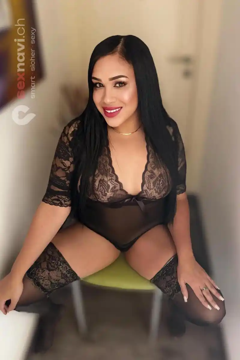 Anais CHUBBY CHUBBY COME IN MOUTH Jura, Schweiz, Neuchatel / Neuenburg, La Chaux-de-Fonds, Fribourg / Freiburg