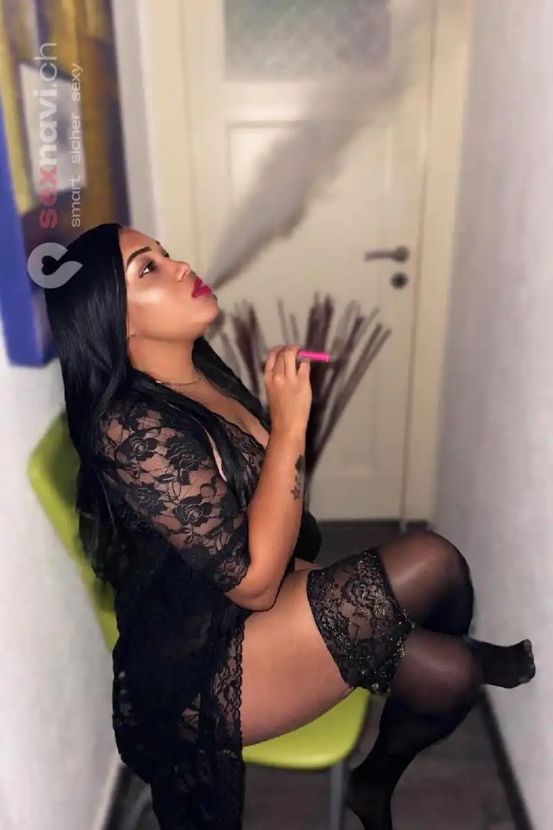 Anais CHUBBY CHUBBY COME IN MOUTH Jura, Schweiz, Neuchatel / Neuenburg, La Chaux-de-Fonds, Fribourg / Freiburg