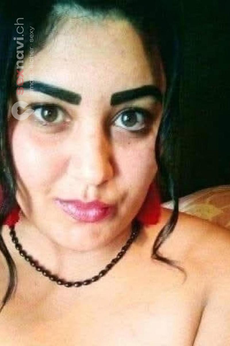 Sara Anwesend 19.11.25 Zürich Umgebung, Zürich, Zürich Stadt, Aargau, Schweiz