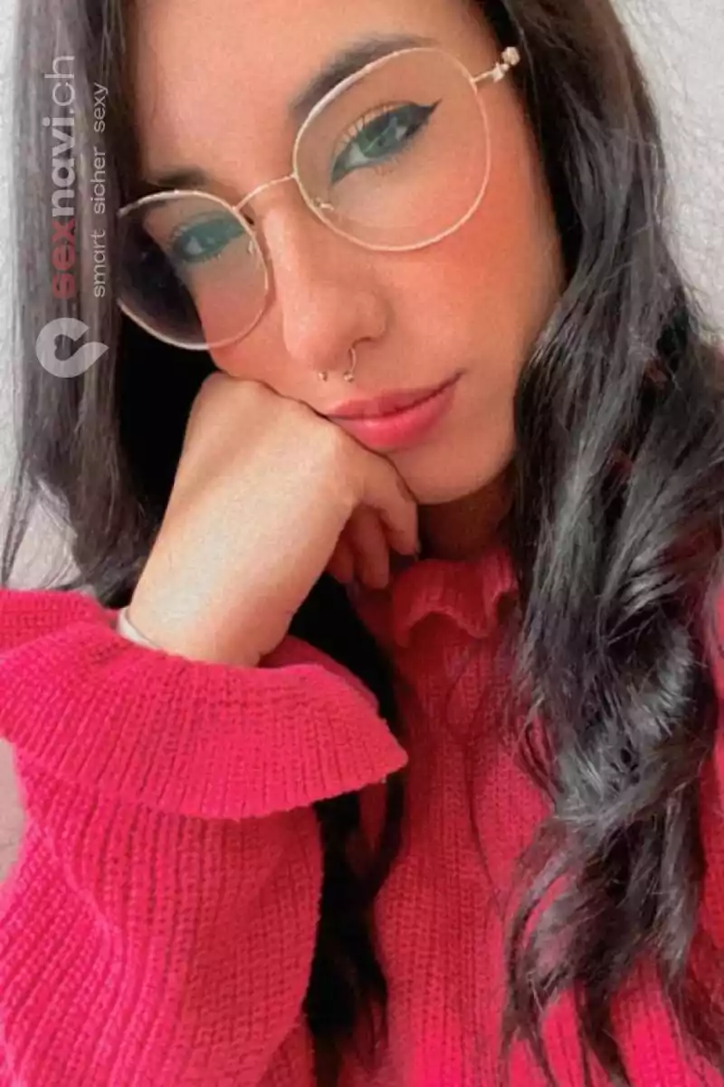 Rose TEEN TEEN COME IN MOUTH Jura, Schweiz, Neuchatel / Neuenburg, Yverdon-les-Bains, Fribourg / Freiburg