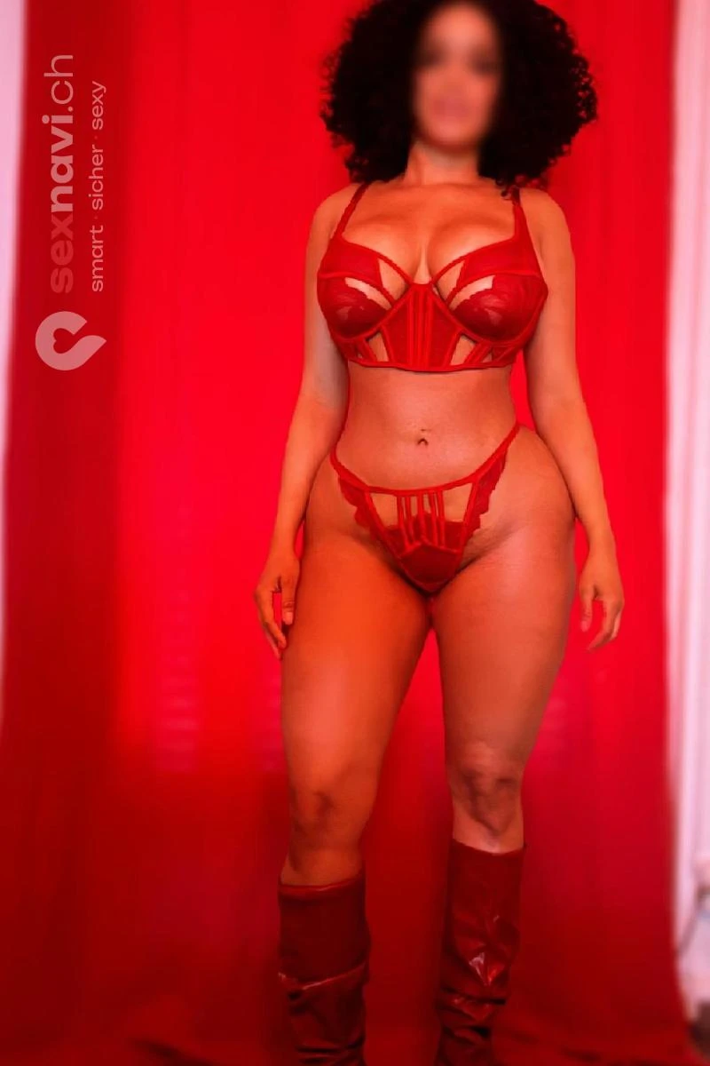 Ana CHUBBY LATINA COME IN FACE Bern Stadt, Moutier, Schweiz, Biel/Bienne - Grenchen, Solothurn