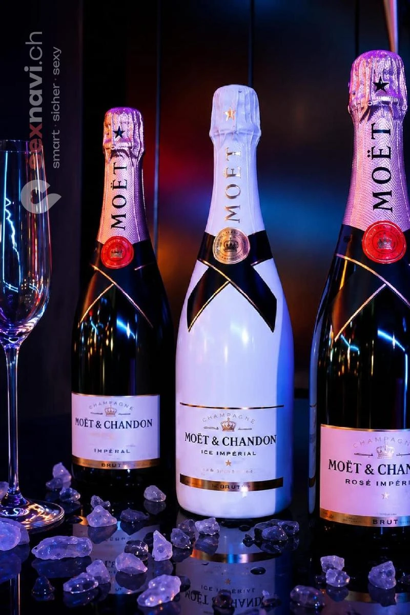 Sins and Secret 240 CHF / Stunde - 50 % Thurgau, Romanshorn, Schweiz