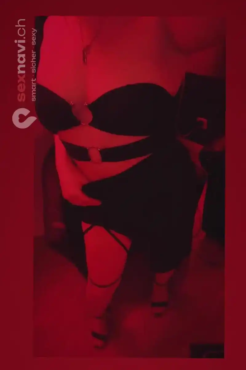 Emma ❤️ Deepthroat Queen ❤️ Ganzkörpermassage Bern Stadt, Schweiz, Biel/Bienne - Grenchen, Solothurn, Lengnau BE