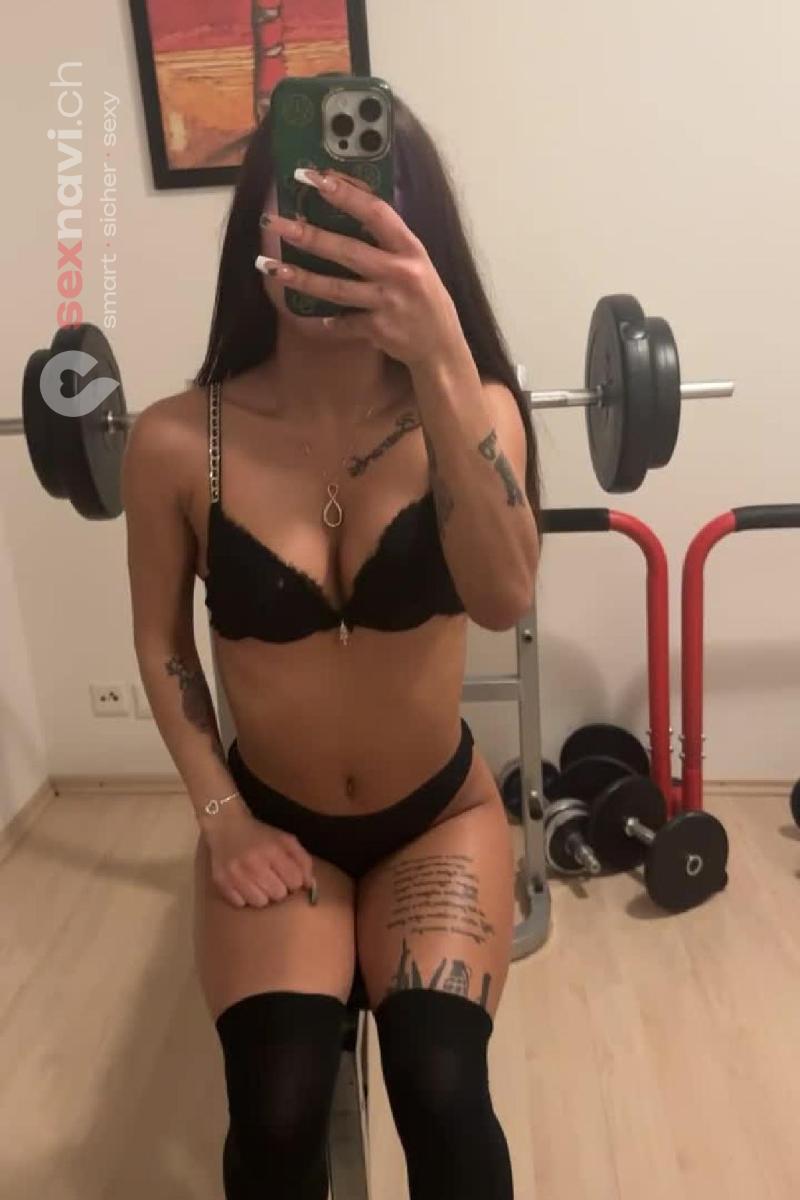 Leyla Teenie Girl Ganzkörpermassage Baden, Aargau, Schweiz