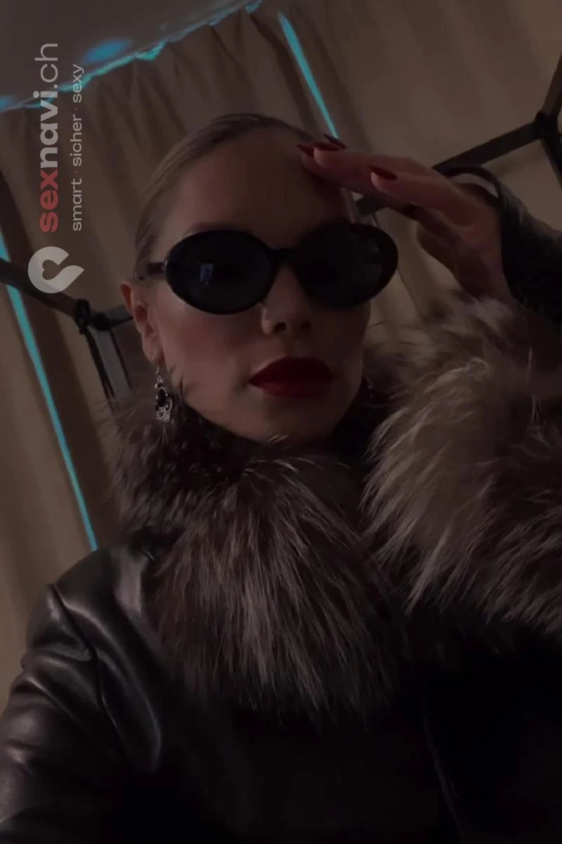 Lady Diyosa deutsche erfahrene Domina Keuschhaltung Zürich Umgebung, Zürich Stadt, Aargau, Hindelbank, Schweiz