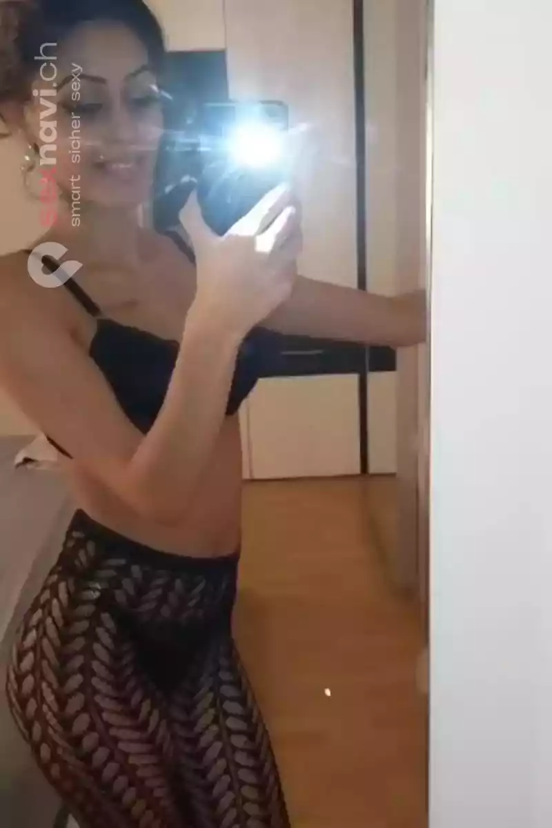 Sandy Sehr geile xxx Mädchen Französisch mit St.Gallen, Österreich, Thurgau, Schweiz, Müllheim Dorf